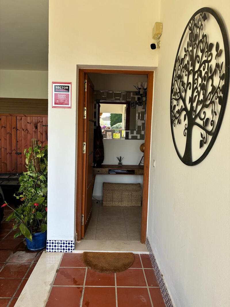 4 slaapkamer Villa Te koop 4 slaapkamer Villa Te koop