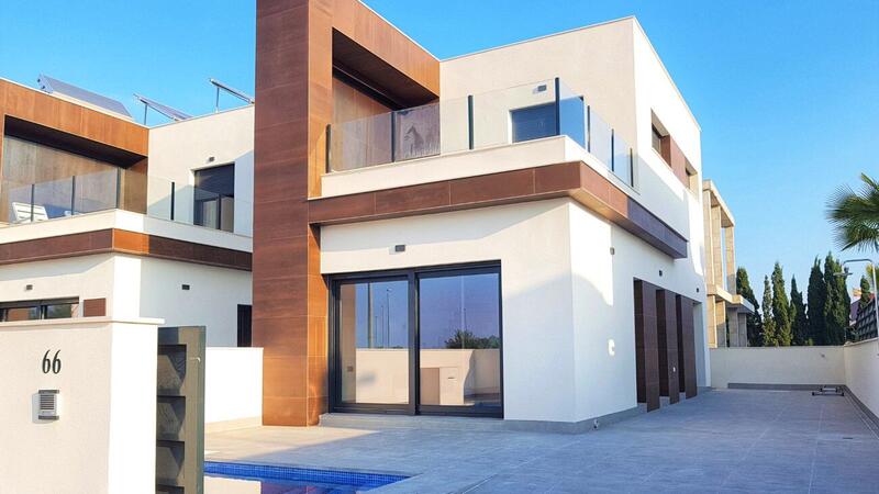 Villa for sale in Daya Nueva, Alicante