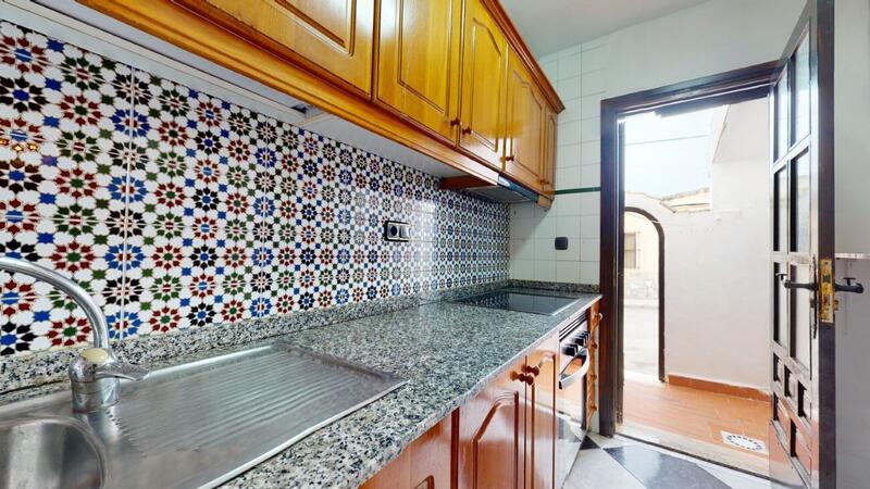 2 bedroom Townhouse for sale