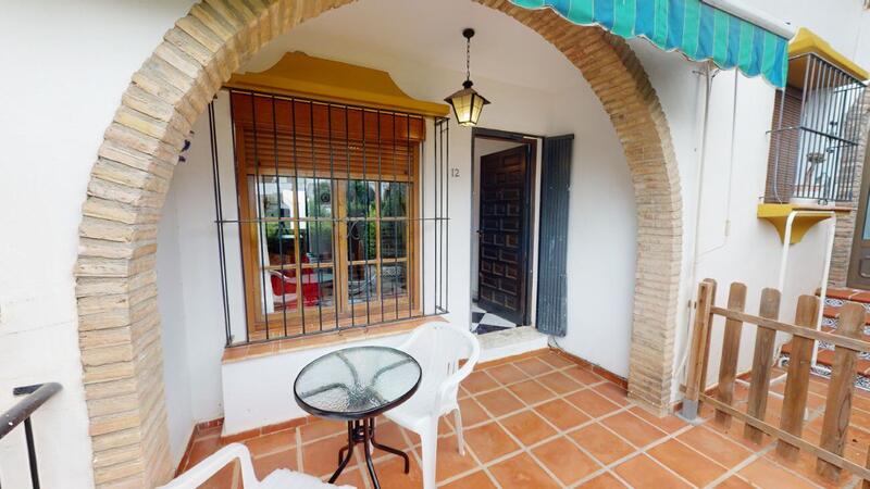2 bedroom Townhouse for sale