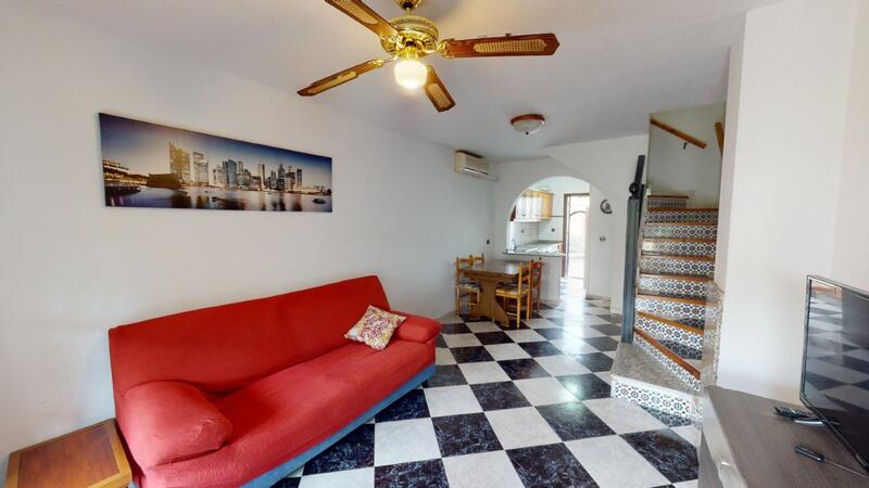 2 bedroom Townhouse for sale