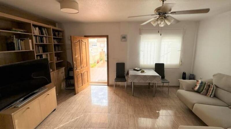 4 Cuarto Villa en venta
