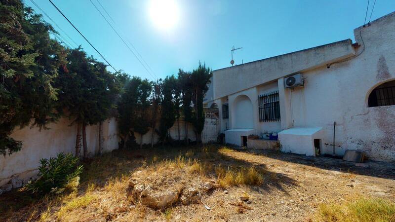 2 Cuarto Villa en venta