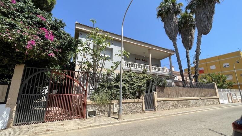 5 Cuarto Villa en venta