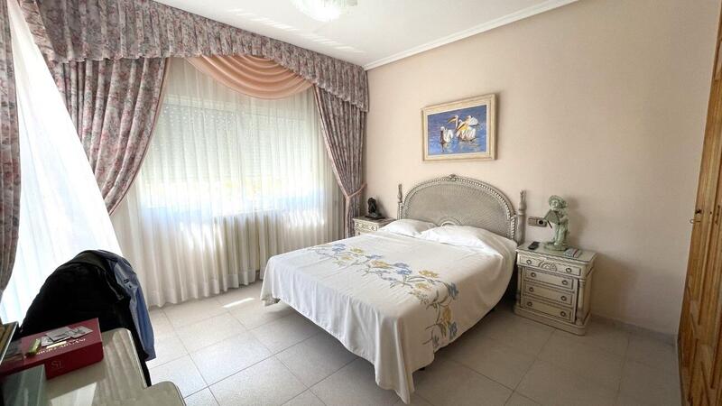 5 Schlafzimmer Villa zu verkaufen