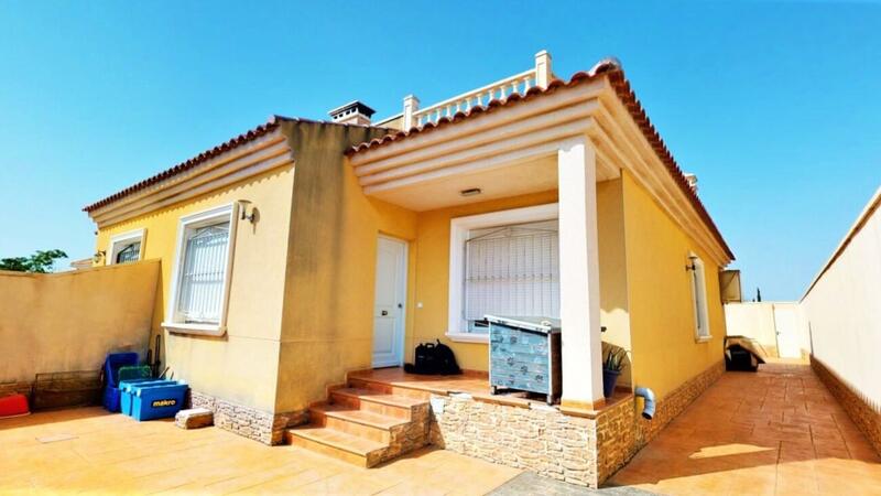 Villa til salgs i Los Alcazares, Murcia