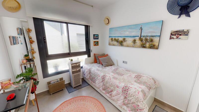 2 slaapkamer Appartement Te koop