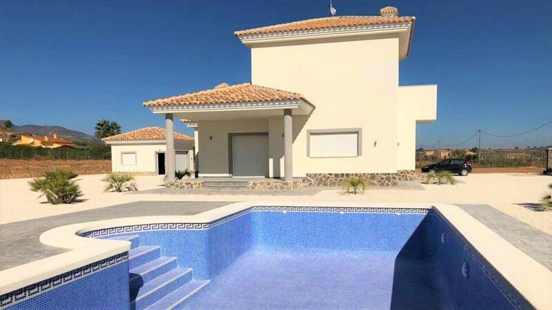 Villa til salgs i Pinoso, Alicante