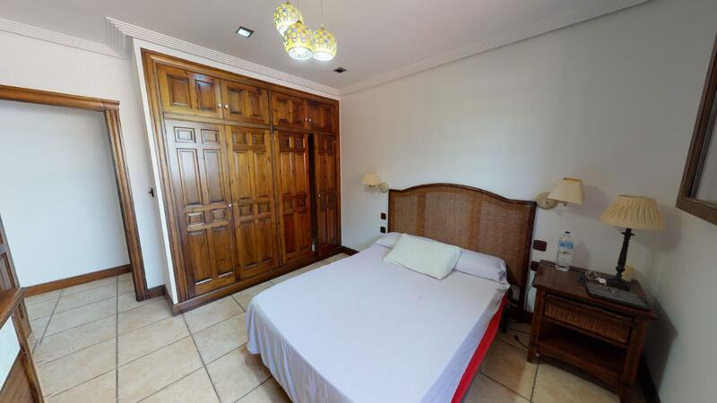 6 Cuarto Villa en venta