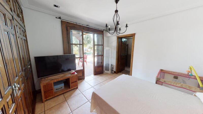 6 Cuarto Villa en venta