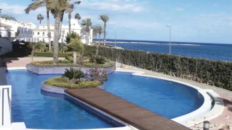 квартира продается в La Manga del Mar Menor, Murcia