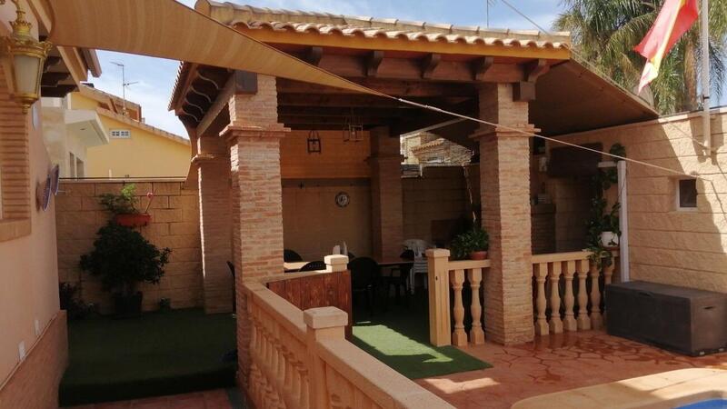 4 Cuarto Villa en venta