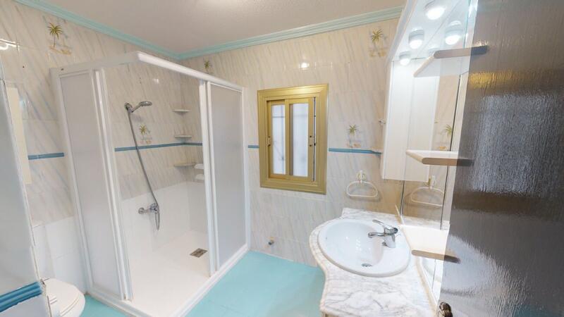 5 bedroom Villa for sale