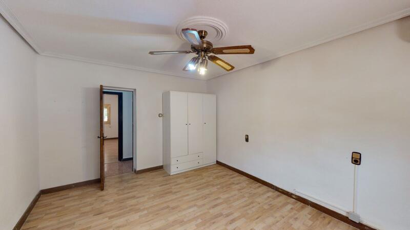 5 bedroom Villa for sale