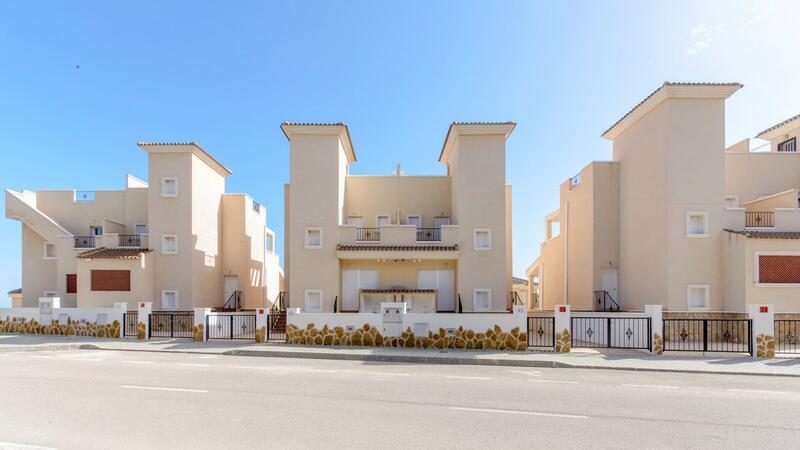 Villa en venta en San Miguel de Salinas, Alicante