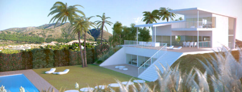 Villa Te koop in Benalmadena, Málaga