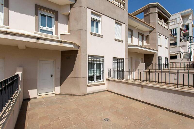 3 bedroom Townhouse for sale