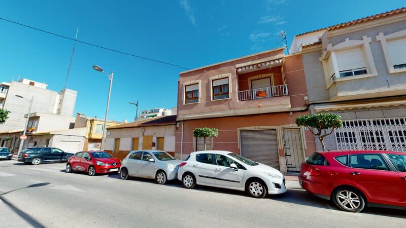 Townhouse for sale in Guardamar del Segura, Alicante