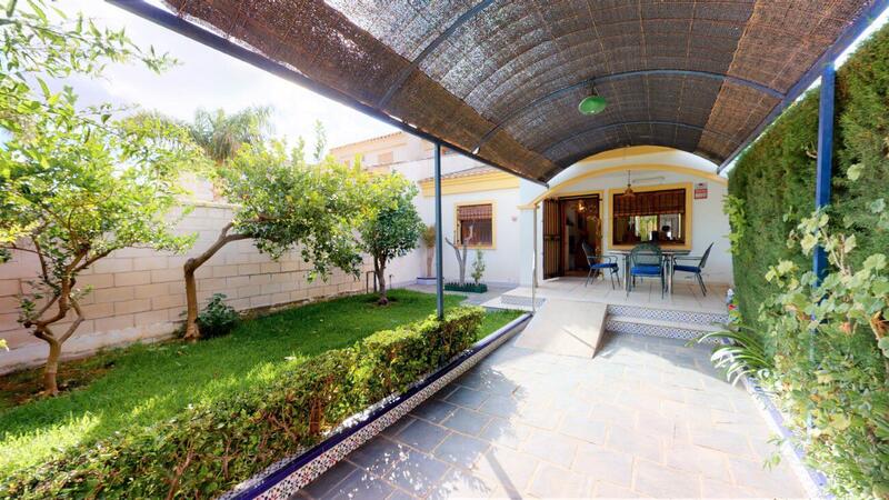 Townhouse for sale in Torre de la Horadada, Alicante