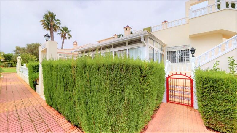 Villa à vendre dans Torrevieja, Alicante