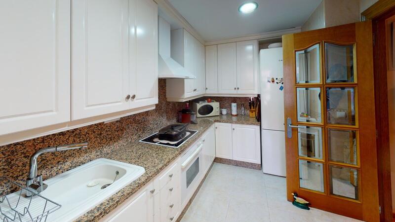 4 bedroom Apartment for sale