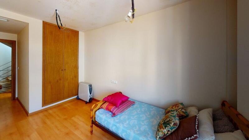 3 Schlafzimmer Stadthaus zu verkaufen