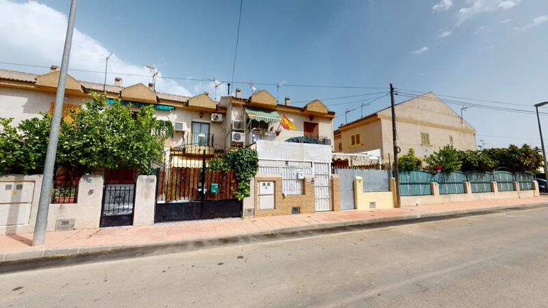 Townhouse for sale in Santiago de la Ribera, Murcia