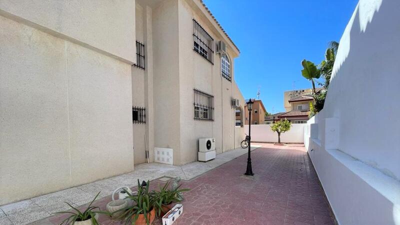 4 bedroom Villa for sale