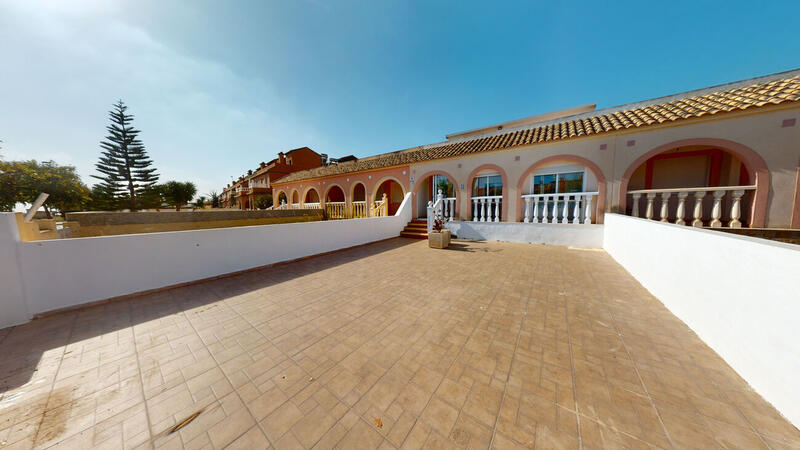 Villa en venta en Balsicas, Murcia