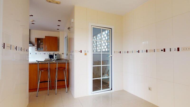 4 Cuarto Villa en venta