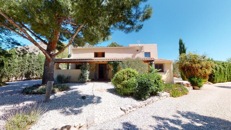 Villa for sale in Abaran, Murcia