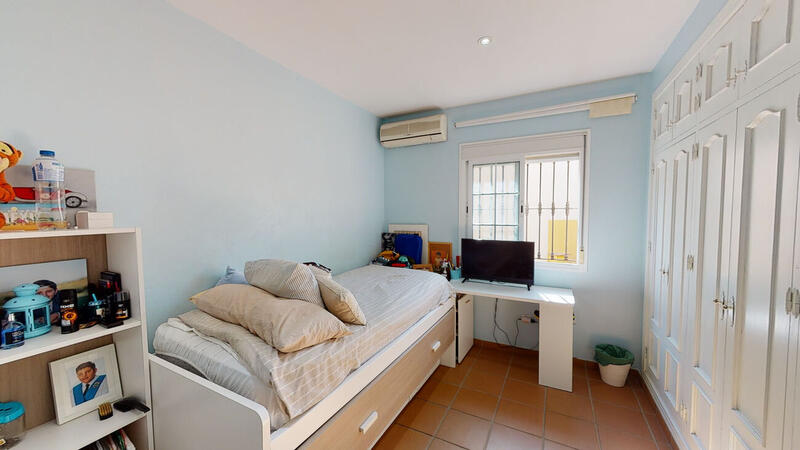 3 Schlafzimmer Stadthaus zu verkaufen