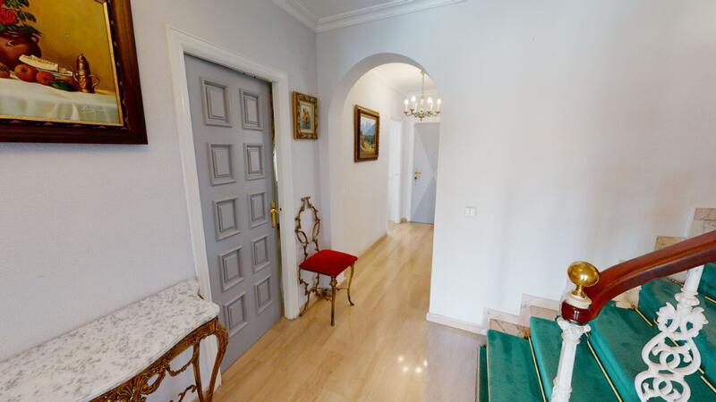 4 bedroom Apartment for sale
