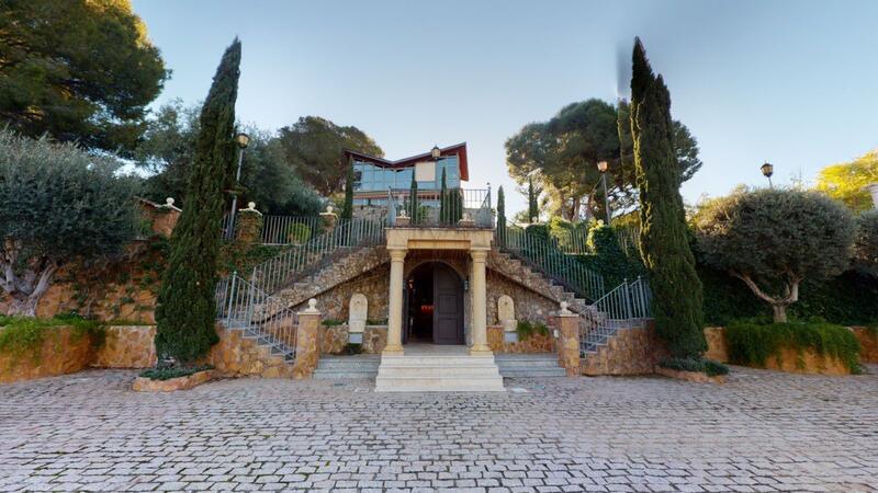 Villa for sale in Alhama de Murcia, Murcia