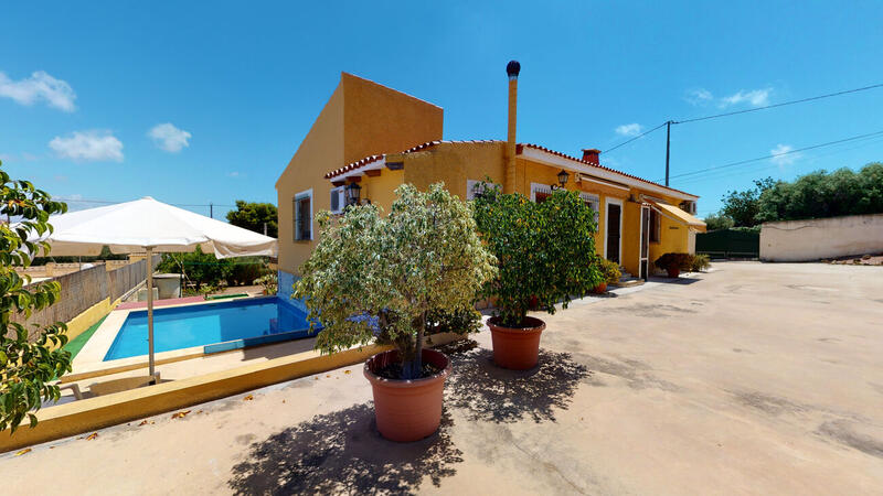 Villa till salu i Mutxamel, Alicante