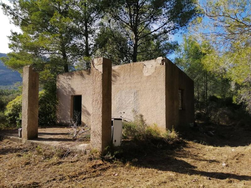 Terrenos en venta en Alcalali, Alicante