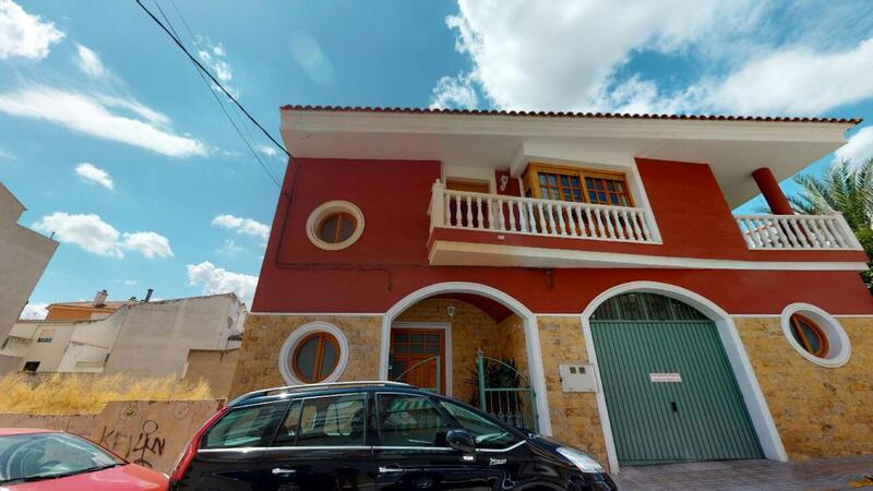 Apartamento en venta en Sax, Alicante