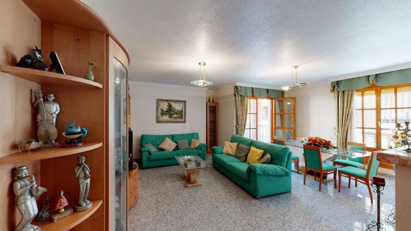 4 bedroom Apartment for sale