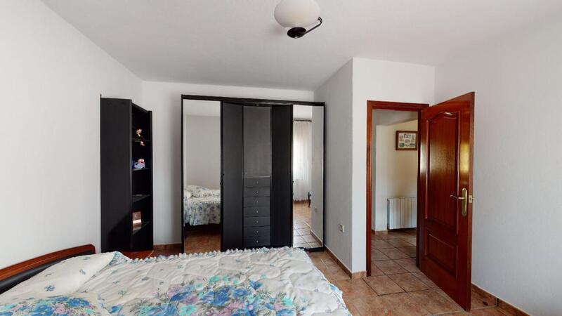 8 Cuarto Villa en venta