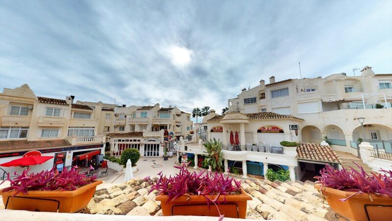 Apartment for sale in Benalmadena, Málaga