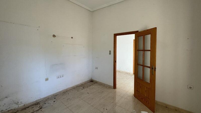 4 Cuarto Villa en venta