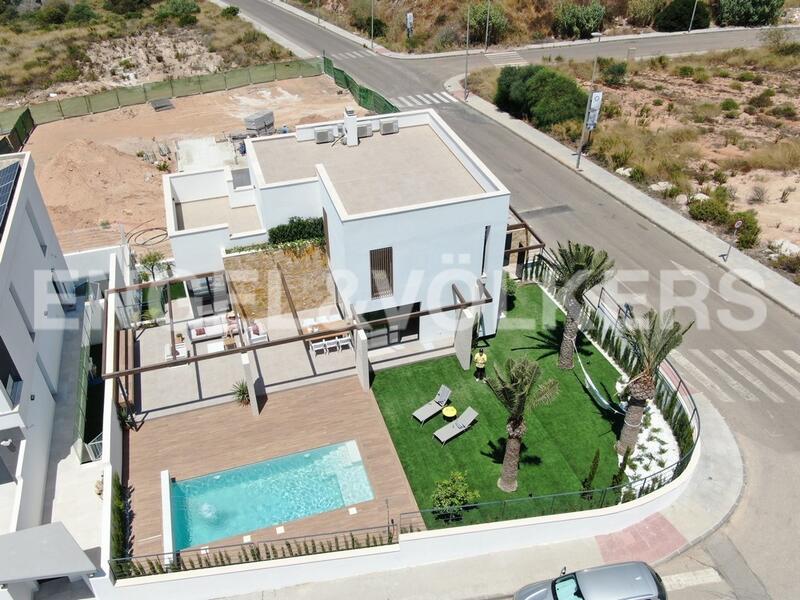 4 bedroom Villa for sale