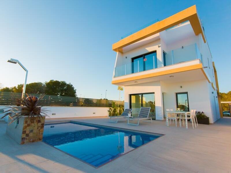 Villa til salg i Pilar de la Horadada, Alicante