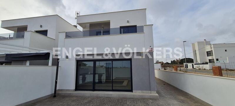 3 bedroom Villa for sale