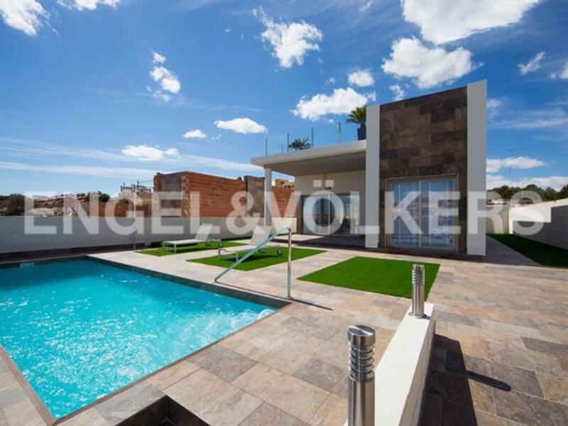 Villa til salg i Orihuela Costa, Alicante