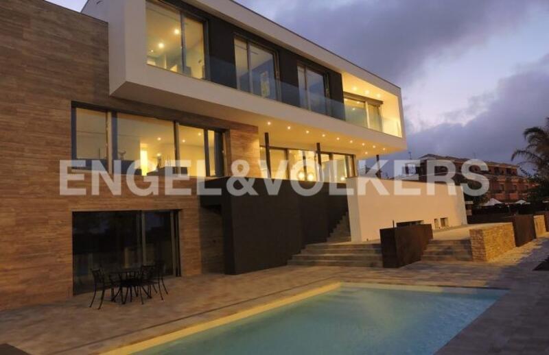 7 Cuarto Villa en venta