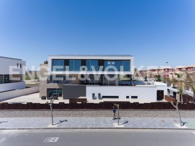 7 Cuarto Villa en venta