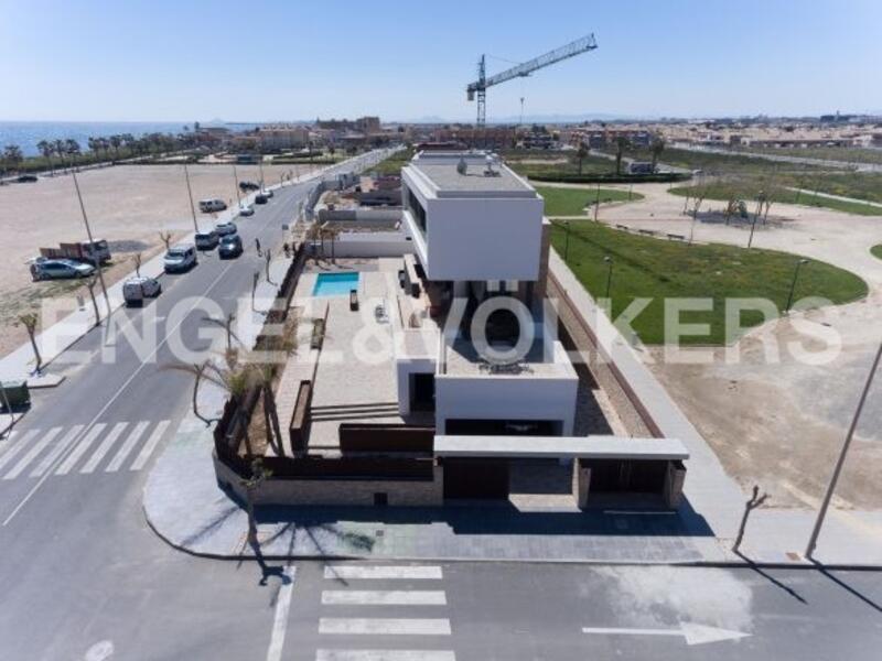 7 Cuarto Villa en venta