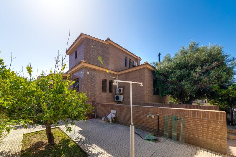 4 bedroom Villa for sale