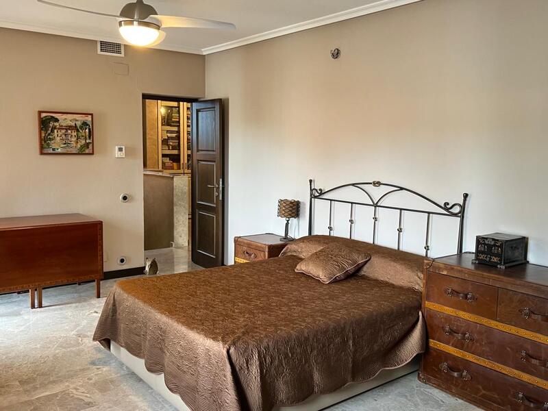 6 Cuarto Villa en venta